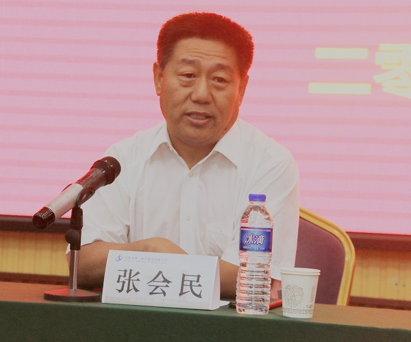 江南官方网站_江南jiangnan（中国）
党委书记张会民对新员工提出希冀.jpg