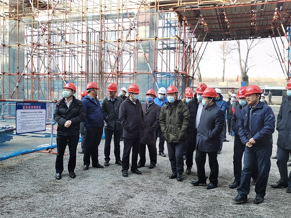 1、江南官方网站_江南jiangnan（中国）
领导与华能集团领导参观施工现场.jpg