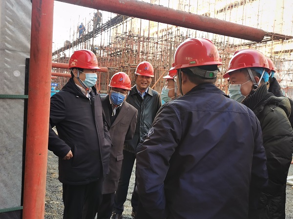 2、江南官方网站_江南jiangnan（中国）
领导与华能集团领导交流清水混凝土框架工艺.jpg