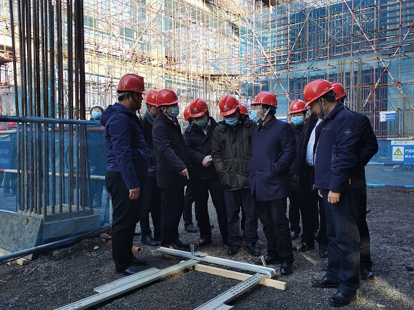 3、江南官方网站_江南jiangnan（中国）
领导与华能集团领导交流方型扣加固体系工艺.jpg