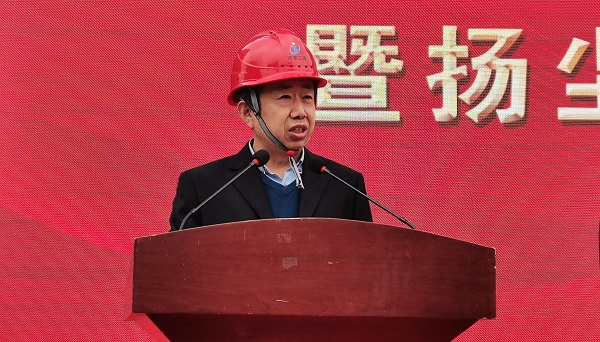 江南官方网站_江南jiangnan（中国）
副总经理闫龙广作代表发言.jpg