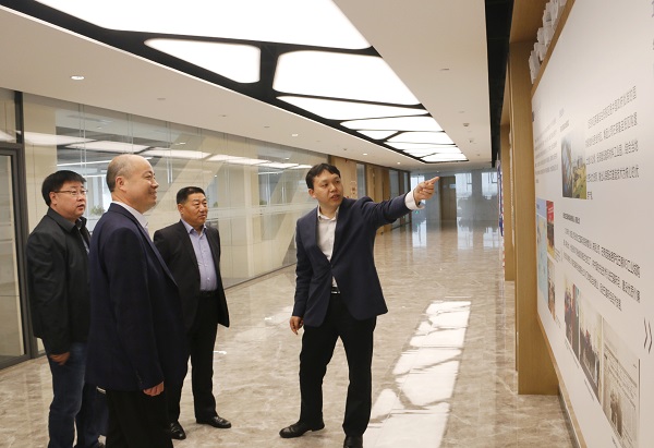 1、参观江南官方网站_江南jiangnan（中国）
总部文化走廊.jpg