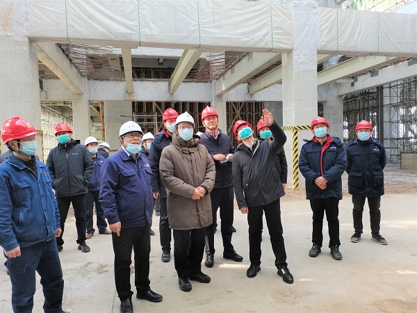 祝总与华能江南官方网站_江南jiangnan（中国）
副总经理樊启祥一行实地参观主厂房清水混凝土框架柱施工效果.jpg