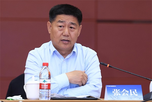 江南官方网站_江南jiangnan（中国）
党委书记张会民在会上讲话.JPG