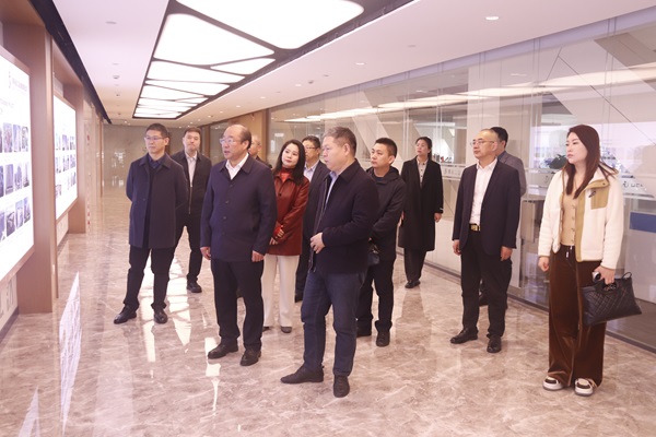 江南官方网站_江南jiangnan(中国)
董事长祝建明陪同孙秘书长一行参观江南官方网站_江南jiangnan(中国)长廊.jpg 江南官方网站_江南jiangnan(中国)
董事长祝建明陪同孙秘书长一行参观江南官方网站_江南jiangnan(中国)长廊.jpg